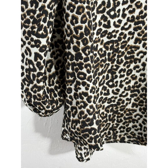 Chicos Leopard Cheetah Brown Black Sz 1 Split Neckline Roll Tab Woman’s Blouse - Picture 4 of 9